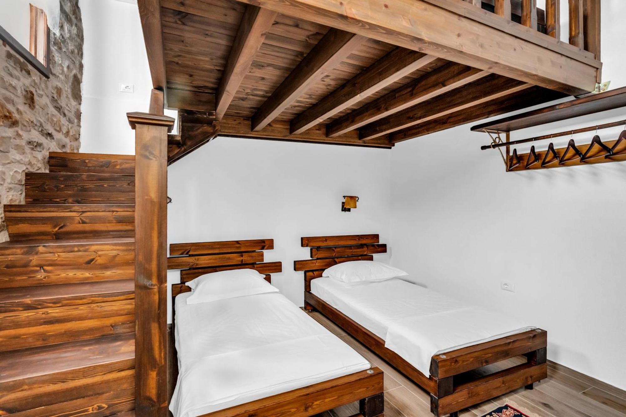 Hotel Bohem Berat Exterior photo