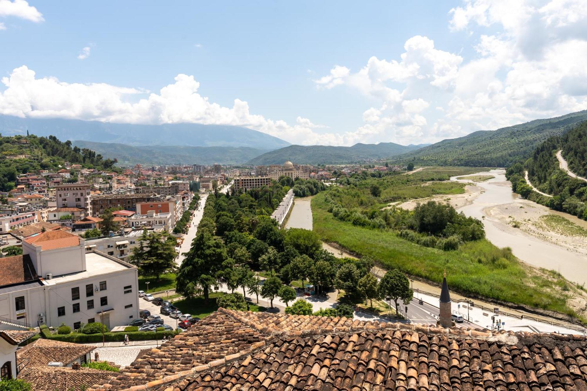 Hotel Bohem Berat Exterior photo